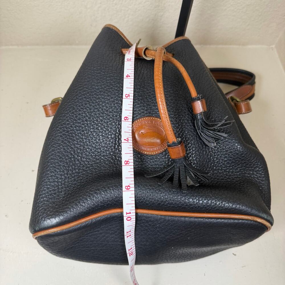 EUC Dooney Bourke vintage drawstring bucket bag with COA - Picture 5 of 8